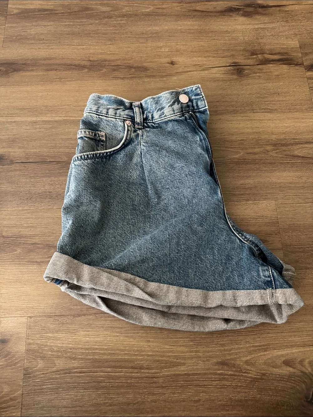 We The Free Danni Shorts. Size Medium - Picture 3 of 6